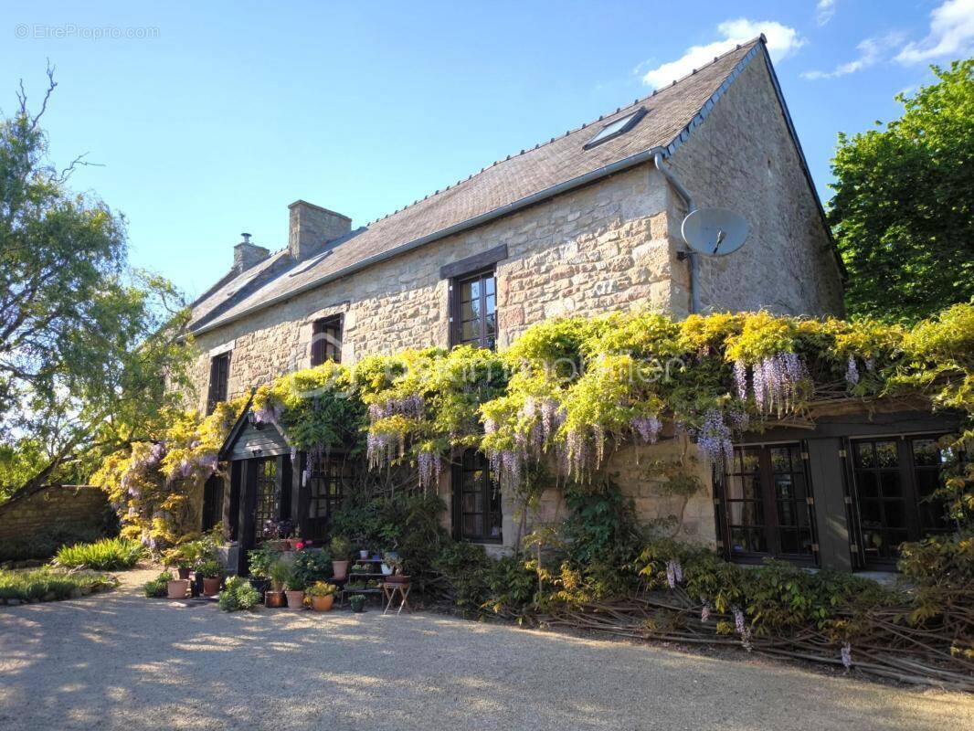 Maison à PLELAN-LE-PETIT