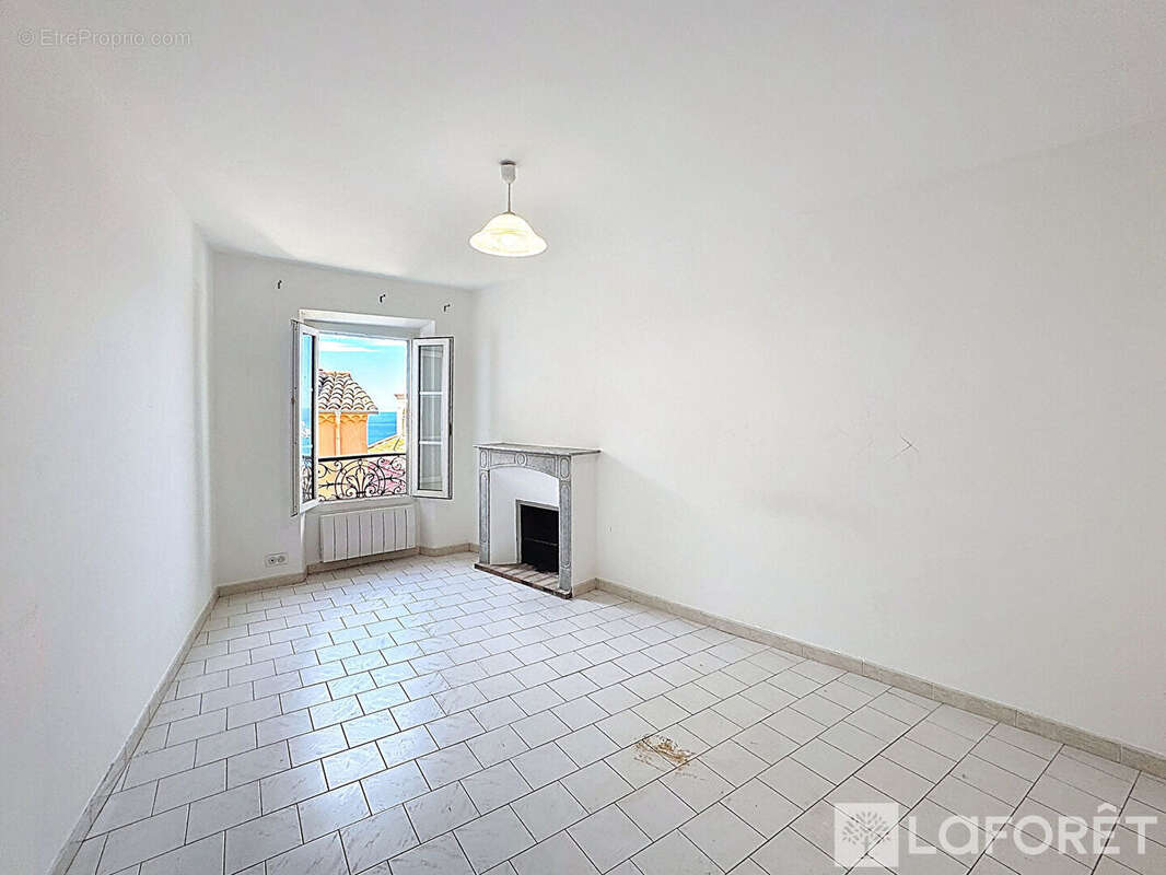 Appartement à ROQUEBRUNE-CAP-MARTIN