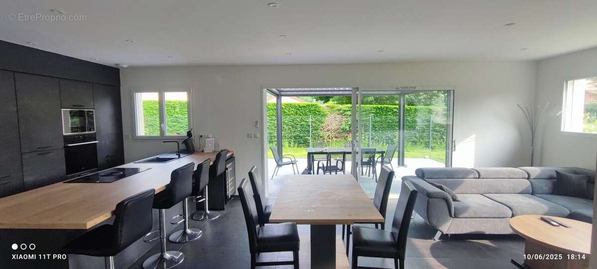 Maison à MONTREVEL-EN-BRESSE