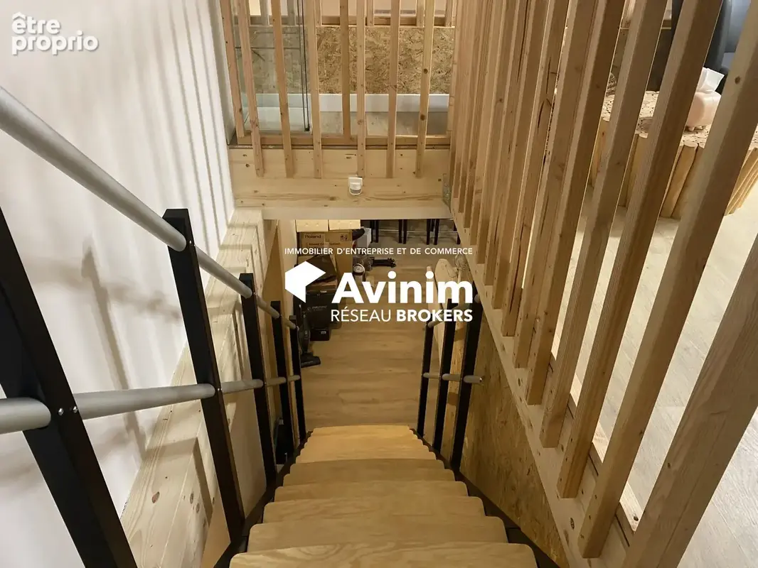 Commerce 270 m² à vendre à Montauroux (83440) - photo 3