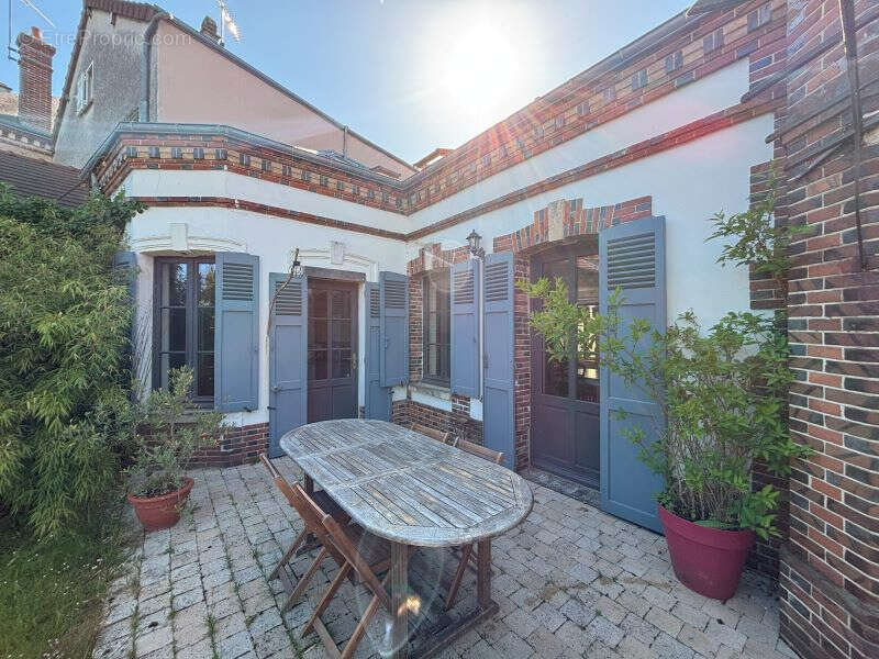 Maison à NOGENT-LE-ROI