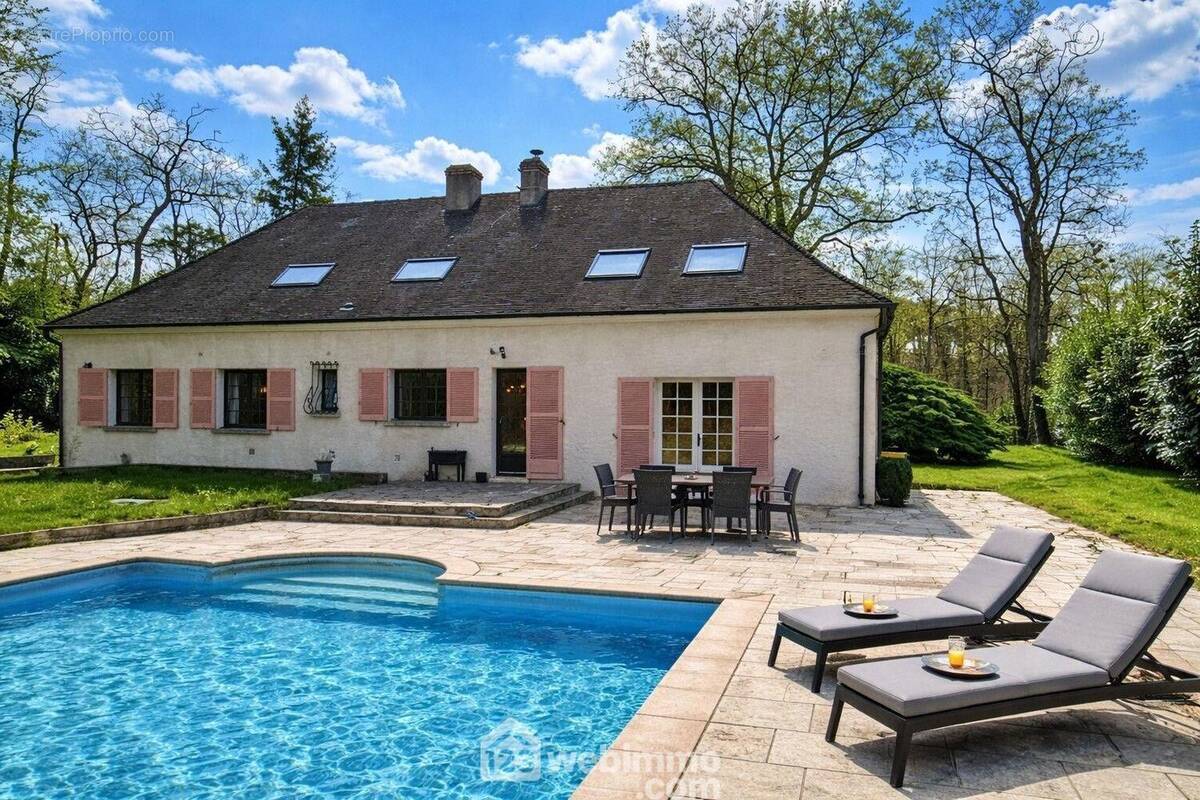 Une autre vue de la maison.. - Maison à MILLY-LA-FORET