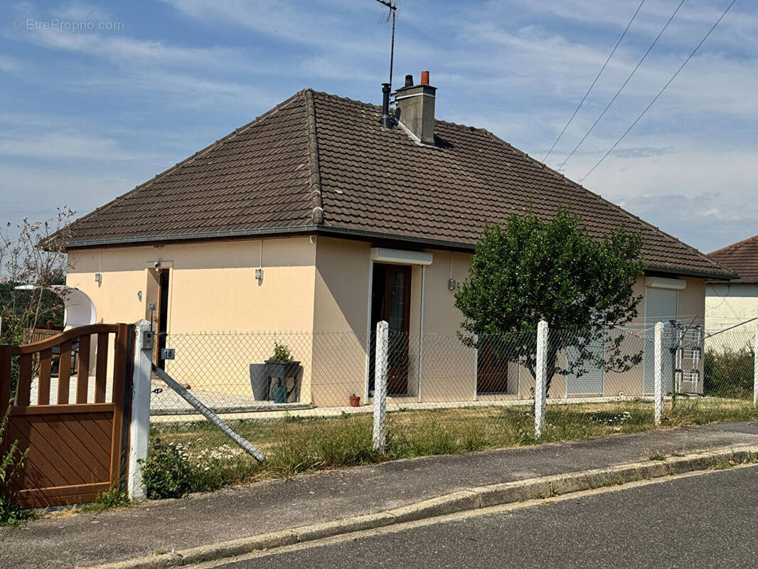 Maison à AUBE
