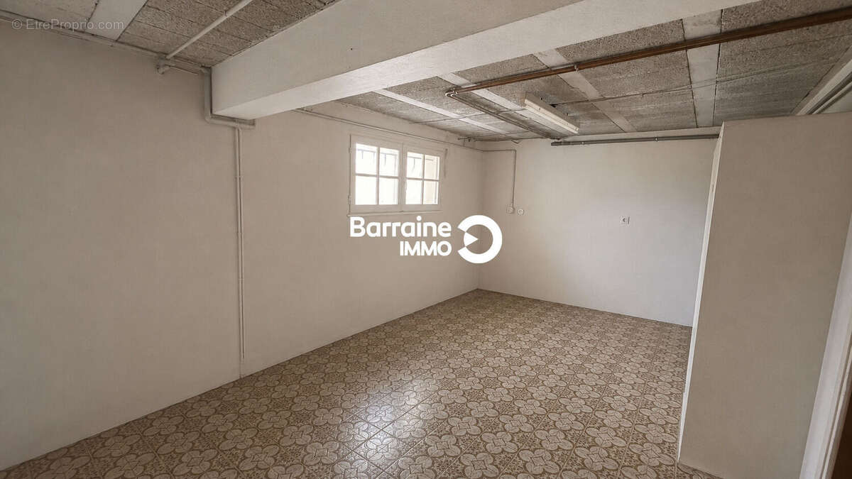 A vendre brest lambezellec maison t6 140m² 4 chambres terrain de 480m² sous-sol complet - photo 16