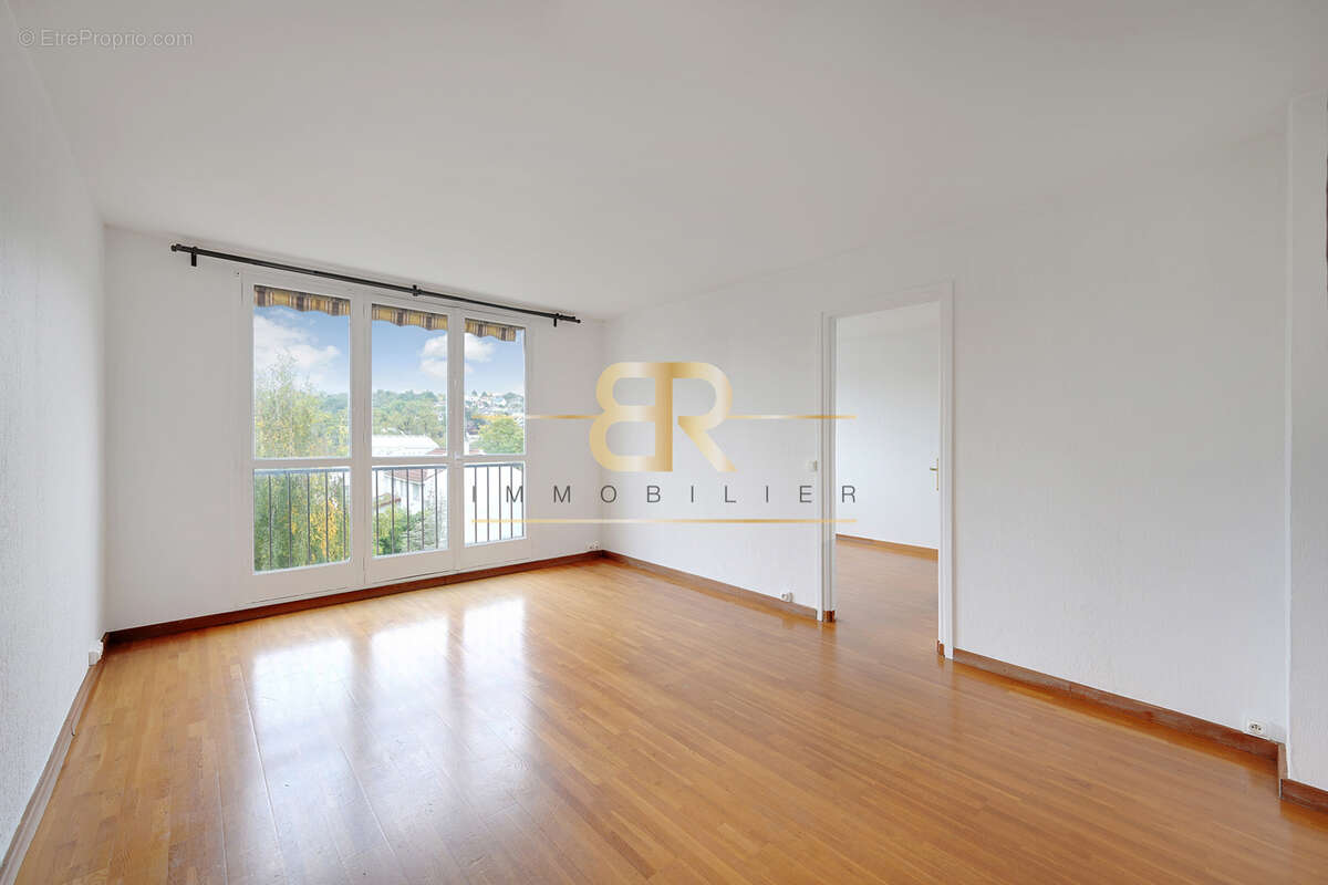 Appartement à LE PERREUX-SUR-MARNE