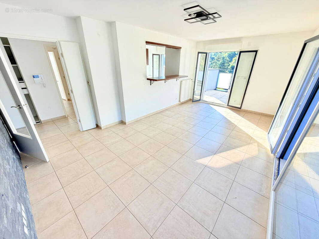 St Julien-en-Genevois centre, Appartement T4 en ATTIQUE avec terrasse de 64,17 m² dans résidence de 2018... - photo 12
