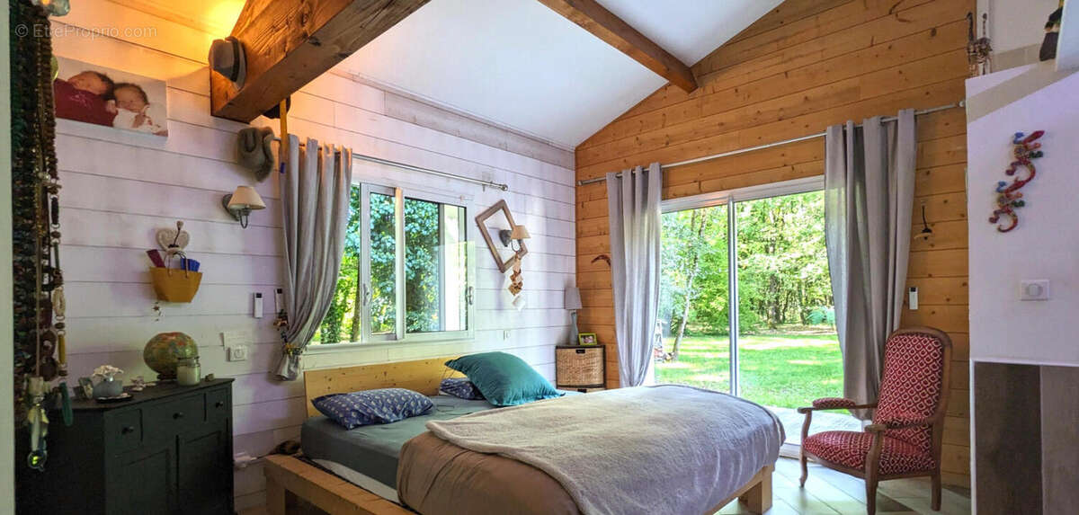 chambre - Maison à MAINE-DE-BOIXE