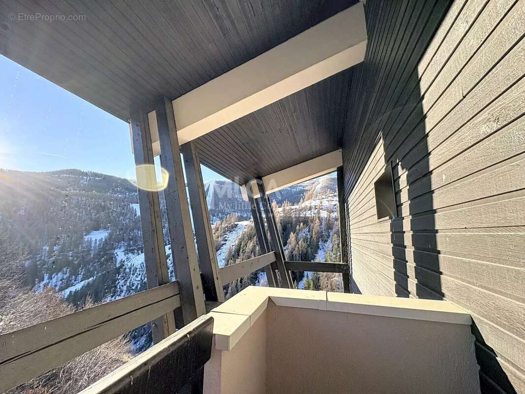 Appartement à SAINT-ETIENNE-DE-TINEE