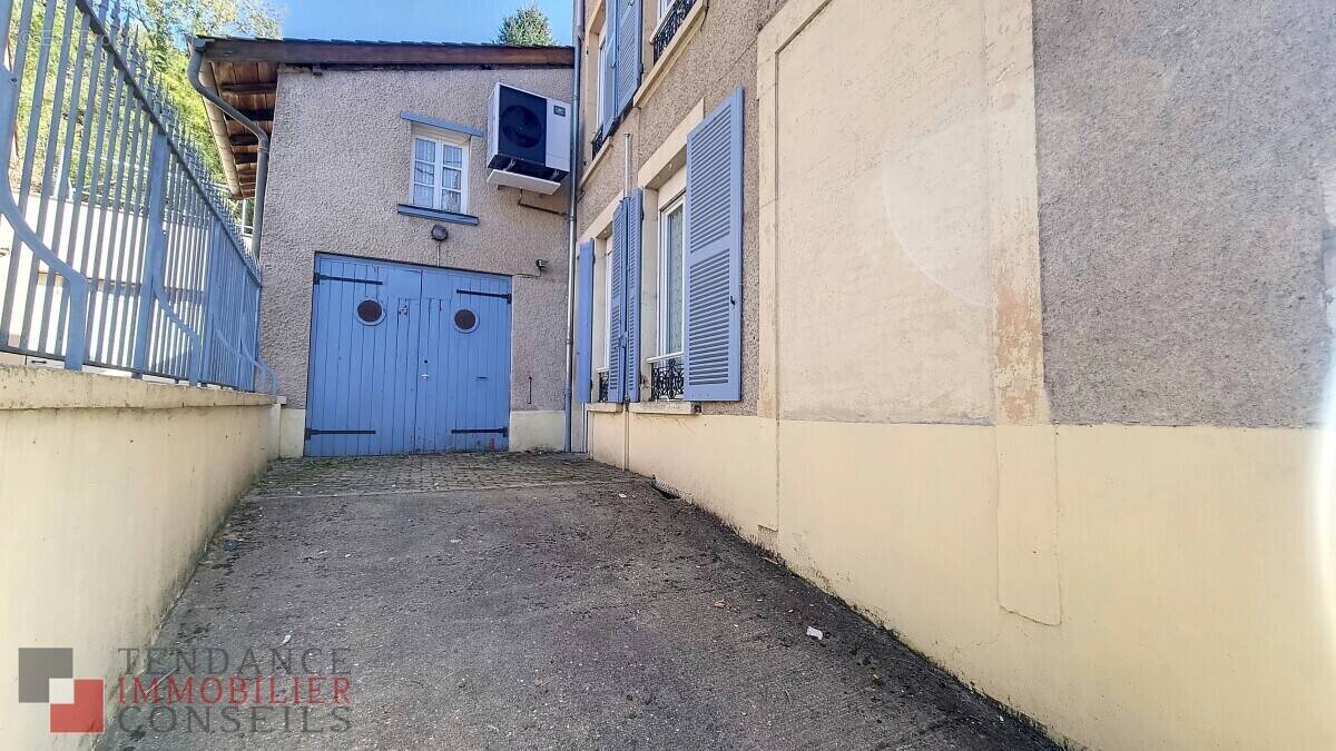 Maison à CHAMBOST-ALLIERES