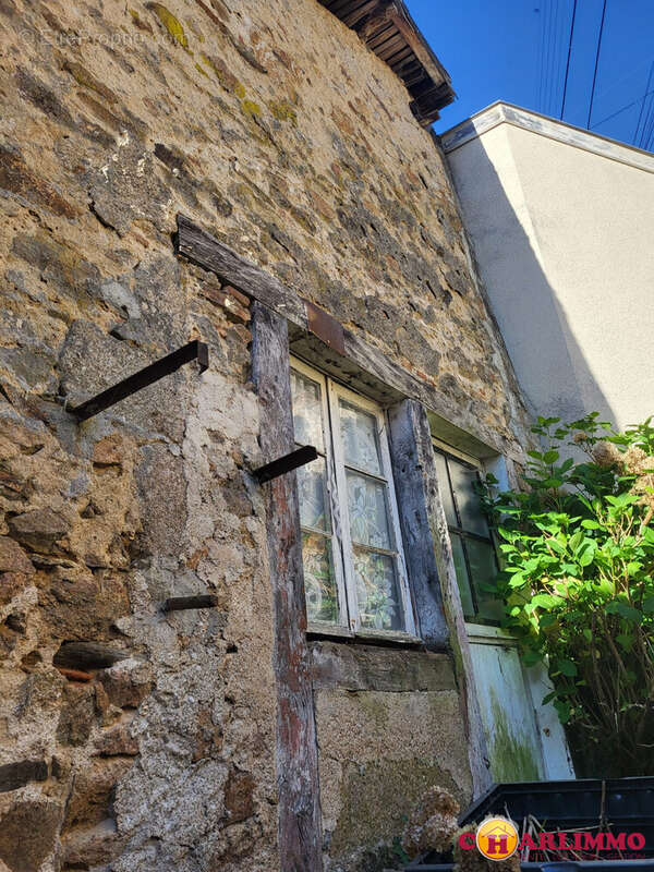 Maison à SAINT-JUNIEN