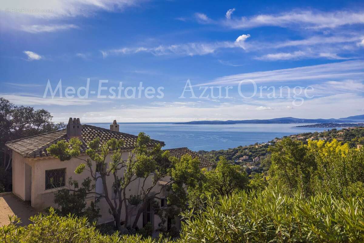 Maison à LES ISSAMBRES