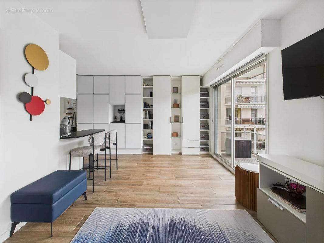 Appartement à MONTROUGE