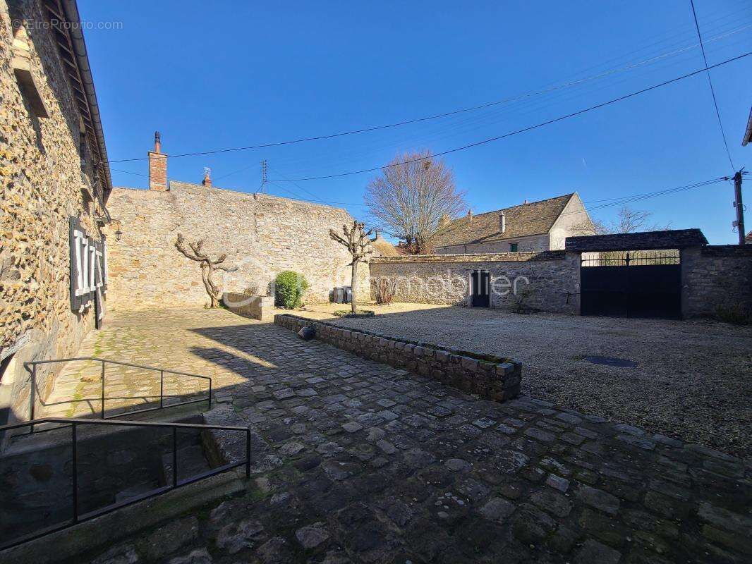 Maison à BOISSY-SOUS-SAINT-YON