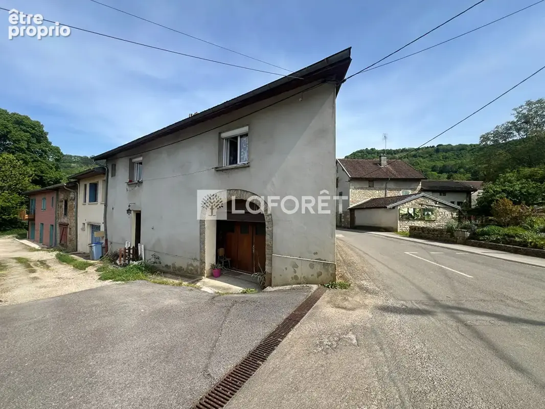 Maison de village mitoyenne130 m²  Garage, jardin 612 m²  Digna (39) - photo 2
