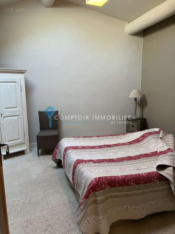 Maison à GORDES