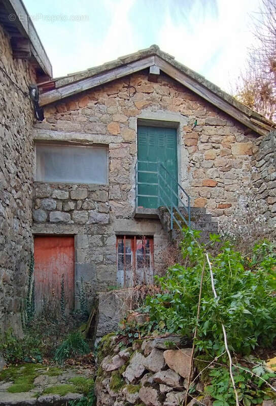 Maison à LE CHAMBON