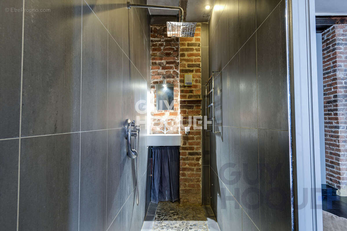 Bel Appartement de 38 m2 - Atypique Esprit Loft Village Ramey - photo 8