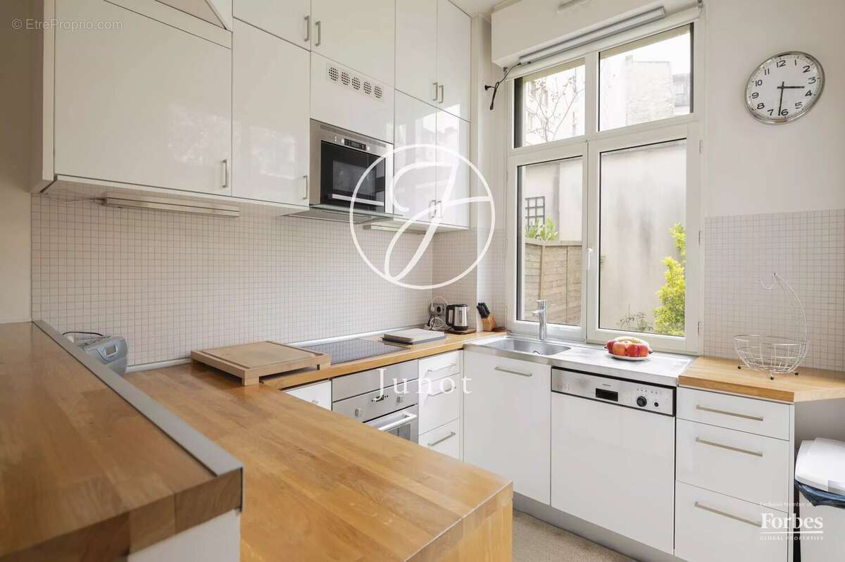 Maison à PARIS-14E
