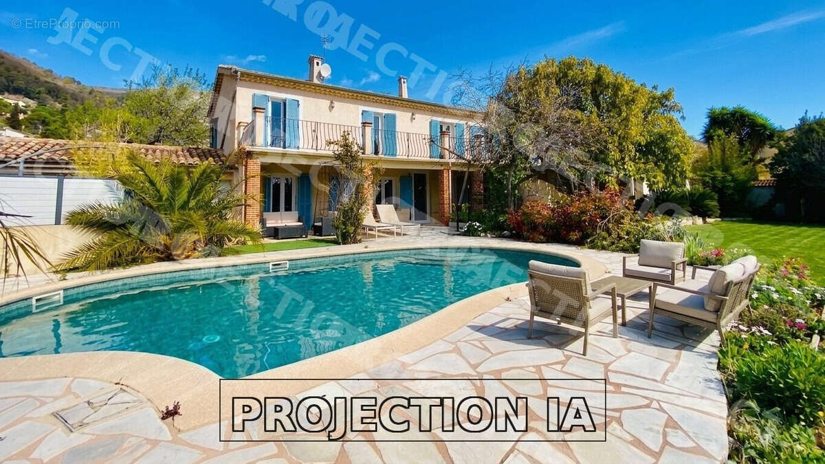 jardin et piscine - Maison à TOURRETTES-SUR-LOUP