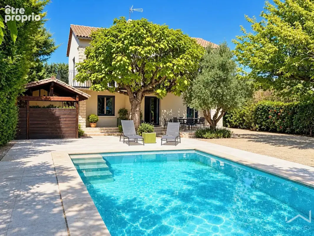 Nathalie Sinad vous présente à Uchaux cette propriété d'environ 201 m2 au total, avec piscine, studio et appar - photo 24