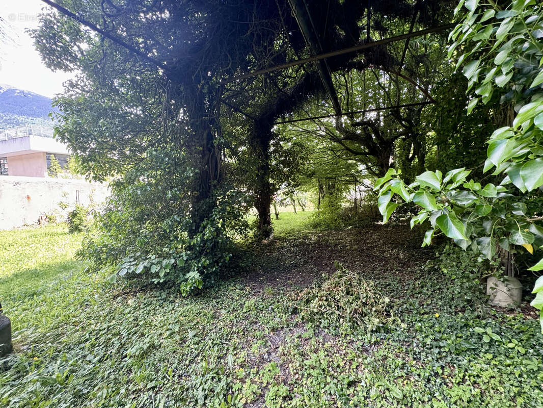 Terrain à SAINT-JEAN-DE-MAURIENNE