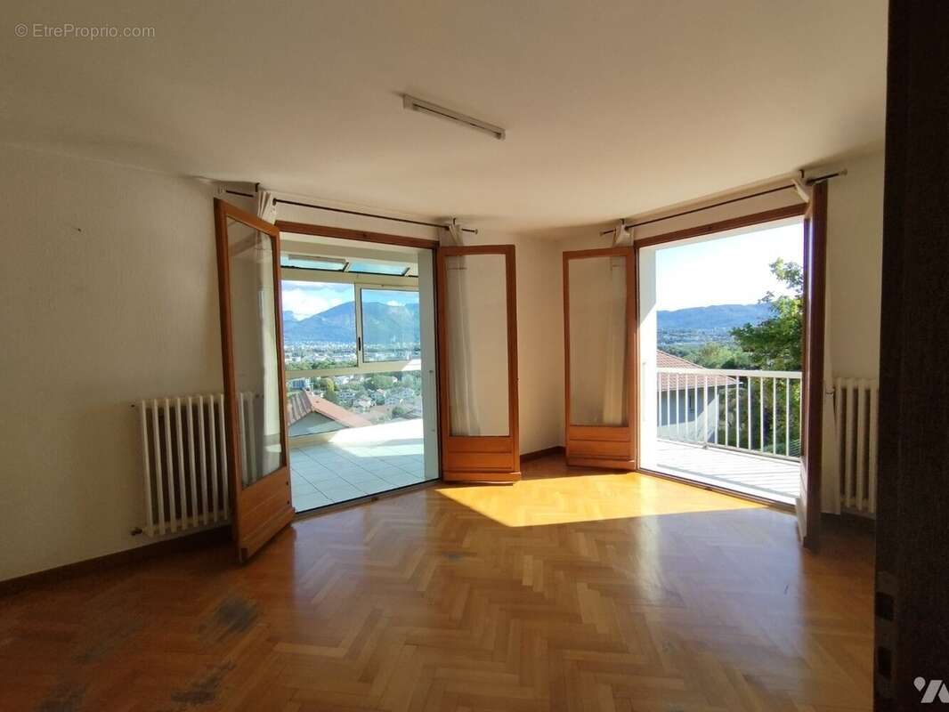 Maison à POISY