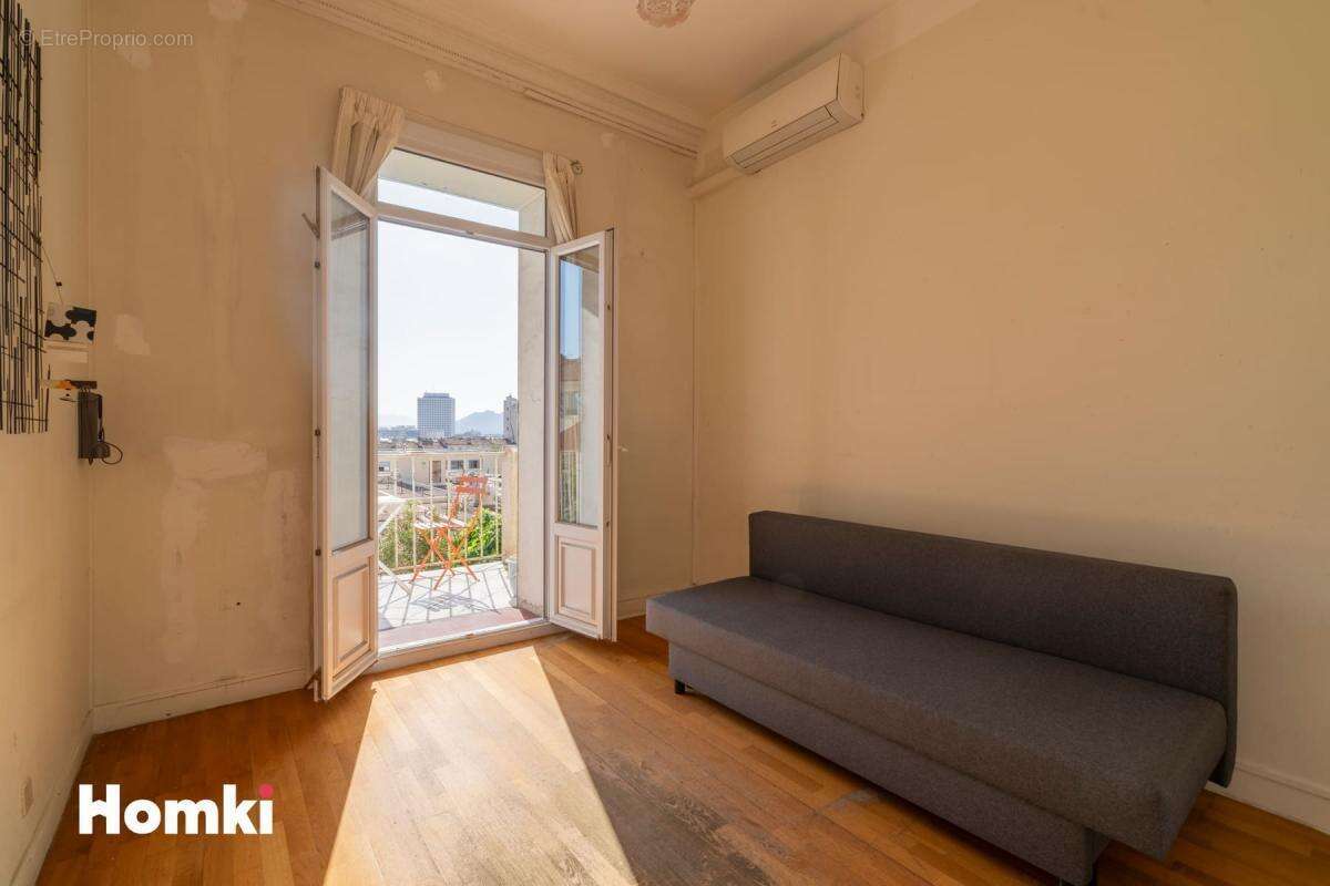 Appartement à MARSEILLE-6E