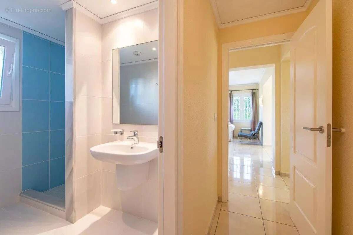 Maison à CAGNES-SUR-MER