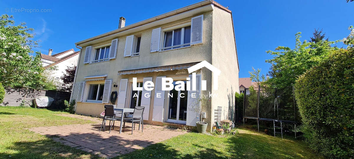Maison à OSNY