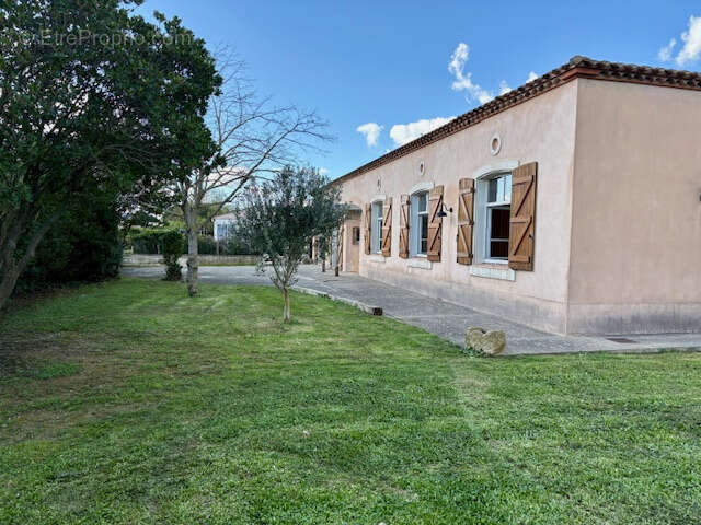 Proche Carcassonne, grande villa 6 pièces, terrain 1700m2 - photo 3
