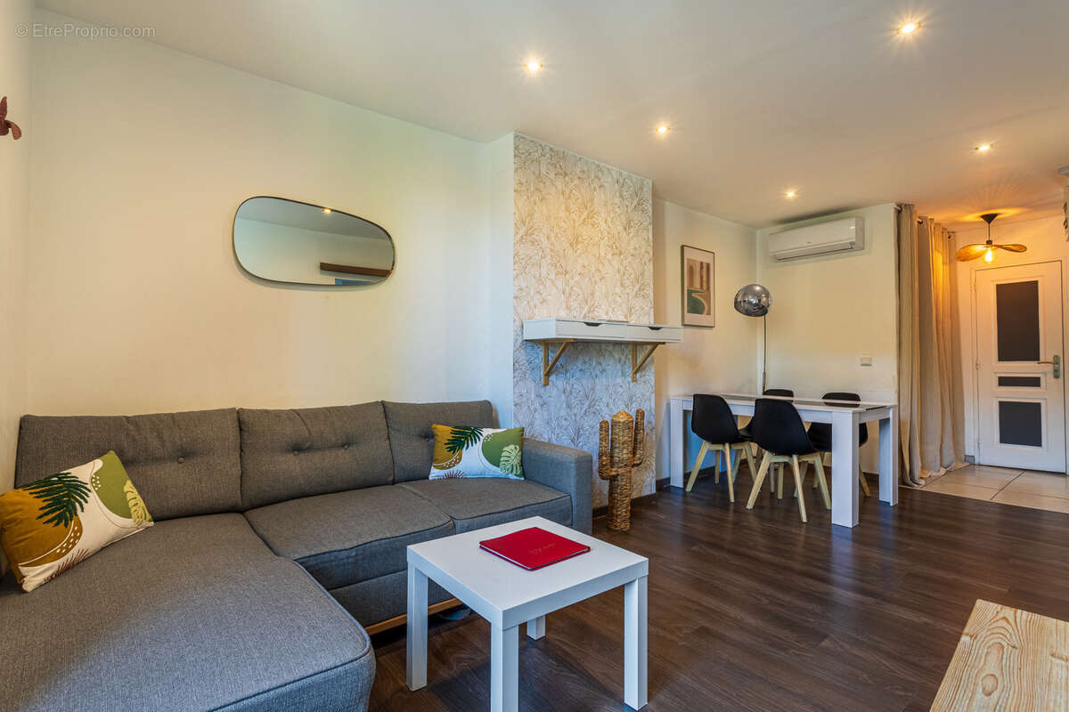 Appartement à HYERES