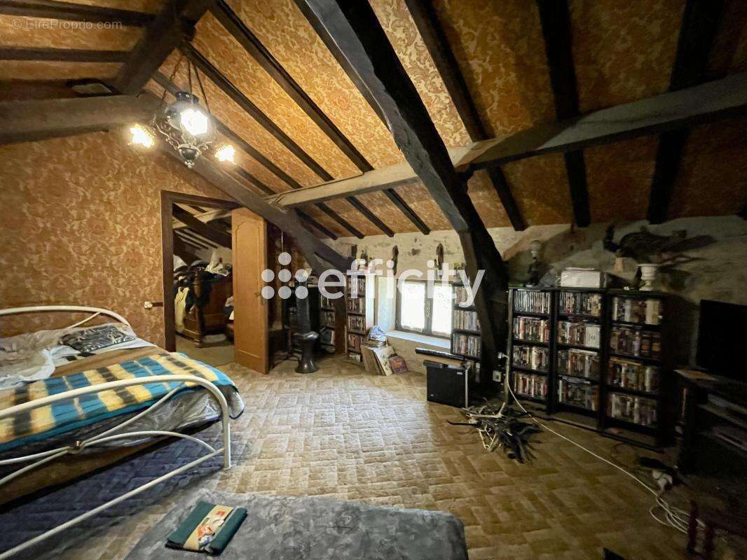 Maison 138 m² à Milhars  - photo 11