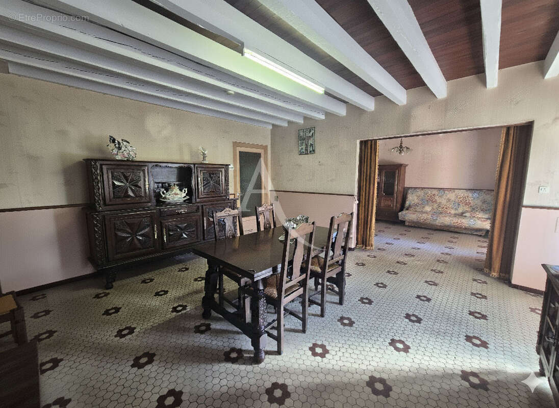 Maison à VILLENEUVE-DE-MARSAN