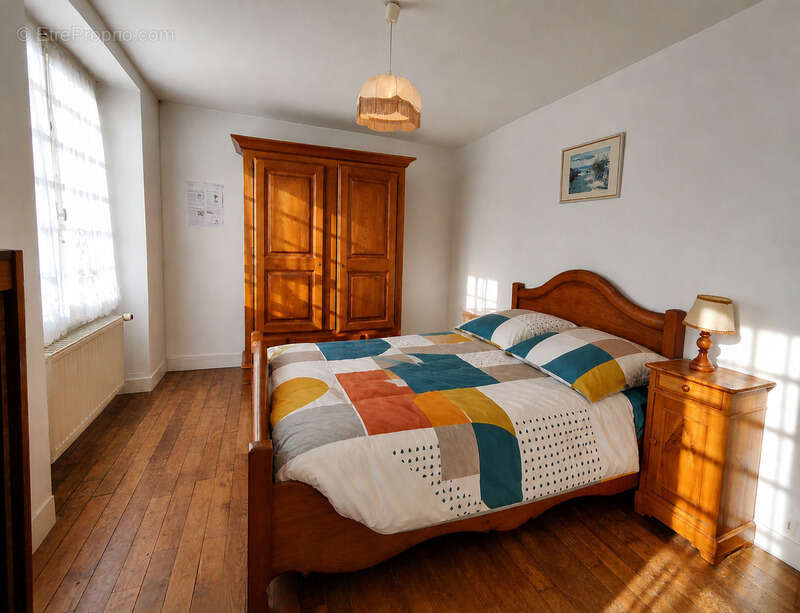 Maison à LE ROC-SAINT-ANDRE