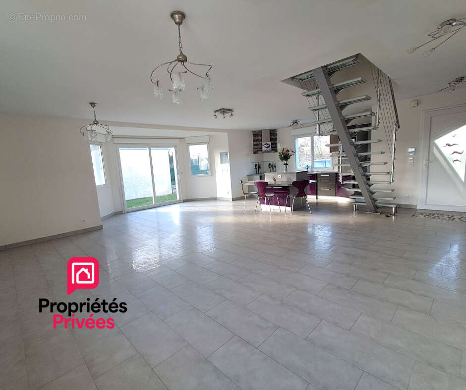 Maison à SAINT-MEMMIE