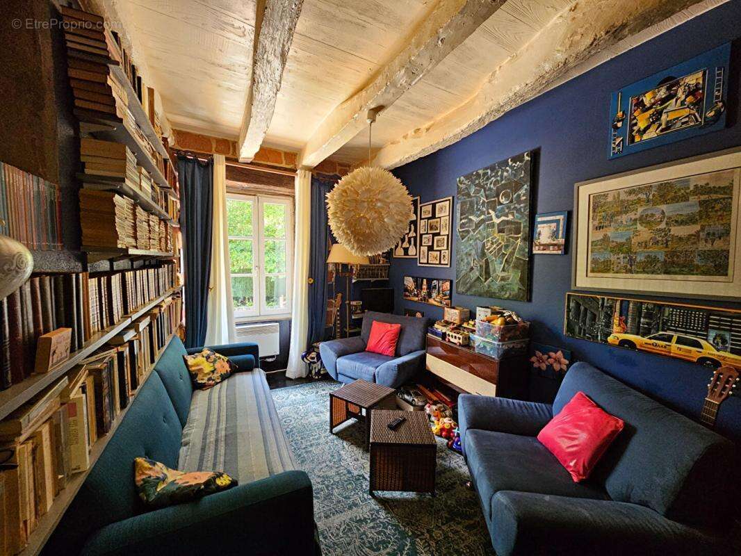 Maison à COLLONGES-LA-ROUGE