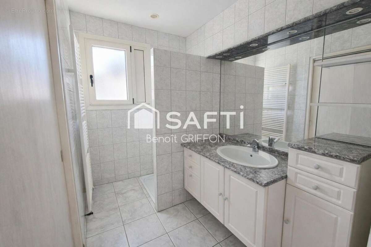 Photo 9 - Maison à LA ROMAGNE