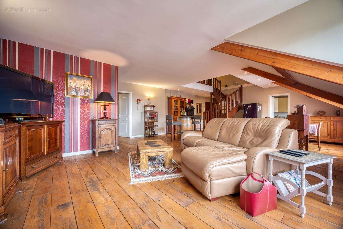 Appartement à CARRIERES-SUR-SEINE