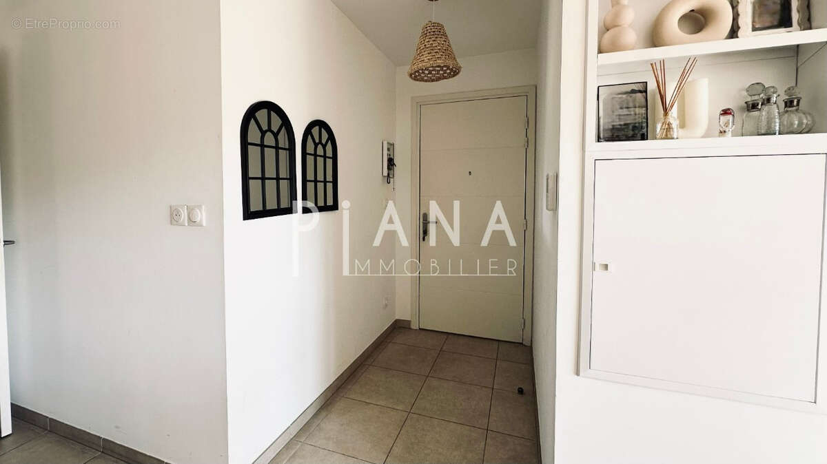 Appartement à MARSEILLE-5E