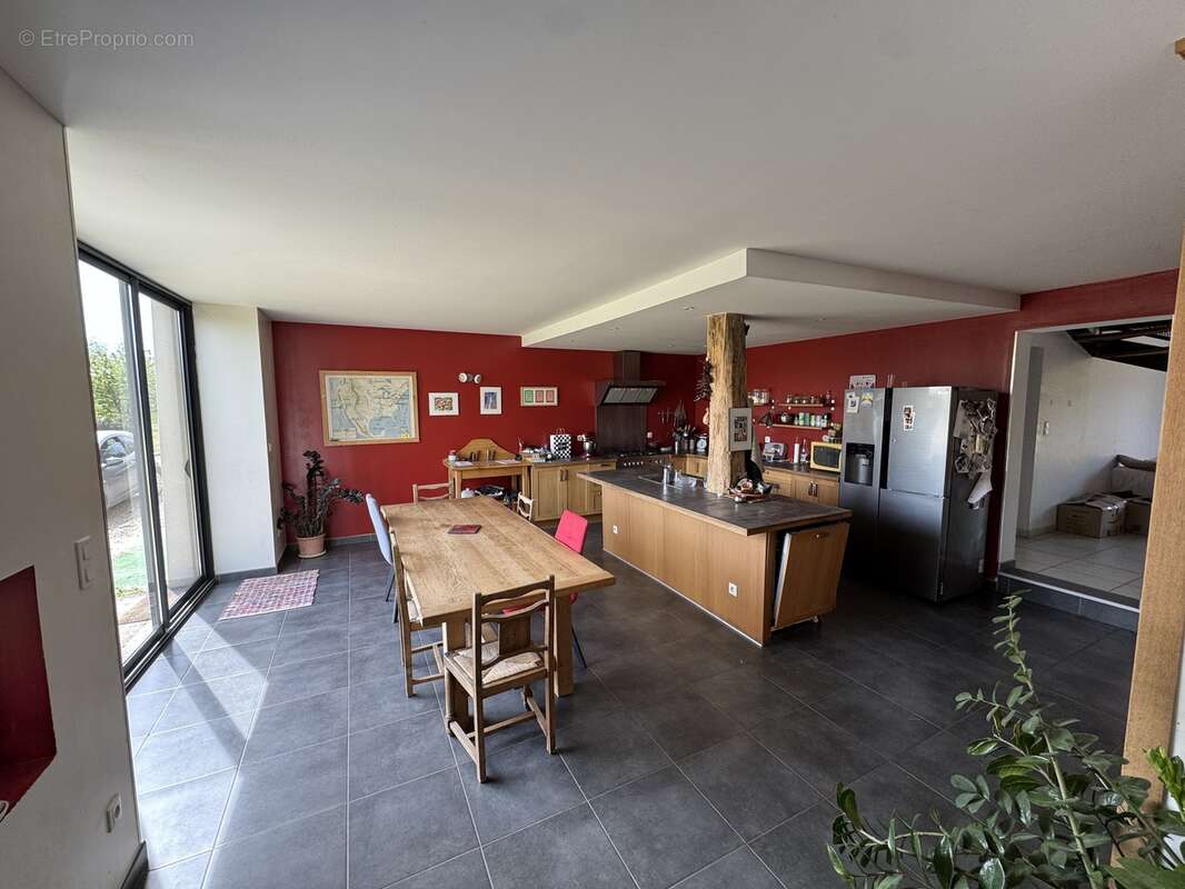 Maison à SALLES-DE-BARBEZIEUX