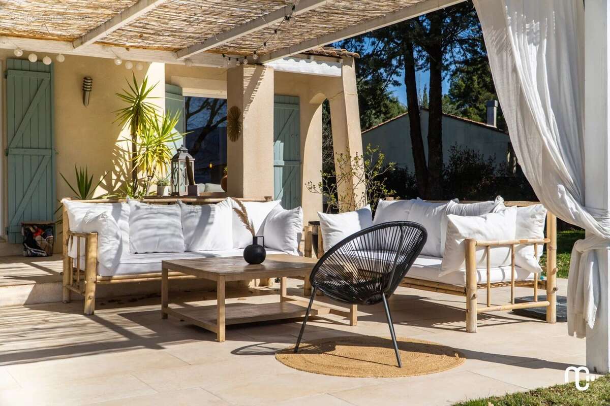 Maison à POURRIERES