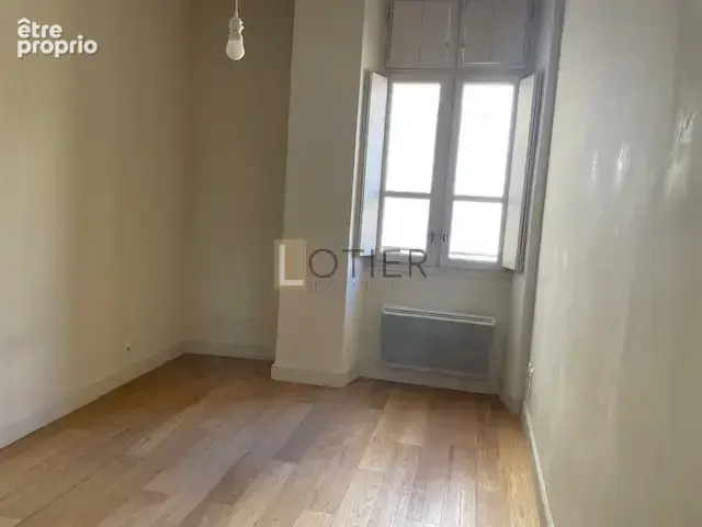 Nîmes Arènes appartement type 3 de 75 m2  dans immeuble bourgeois - photo 5
