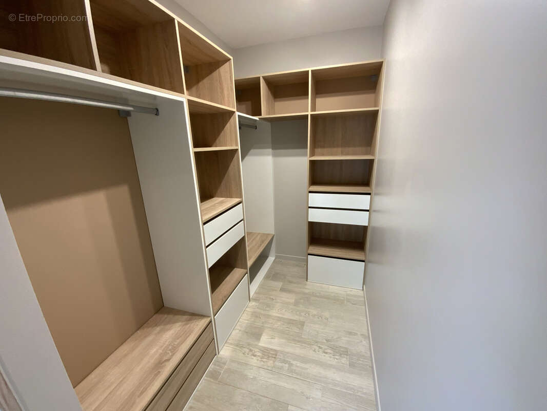 Maison à COURS-DE-PILE