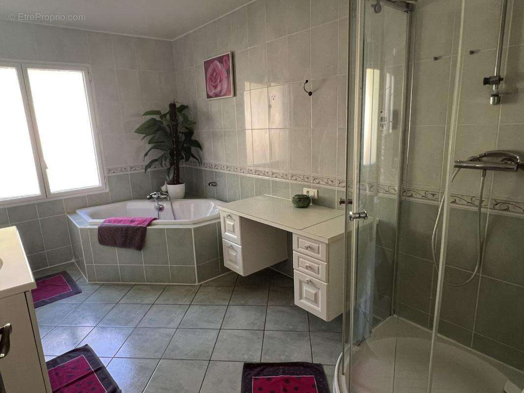 Maison à LISSAC-ET-MOURET