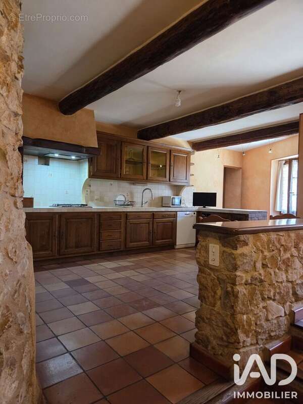 Maison 190 m² à Roquemaure  - photo 4