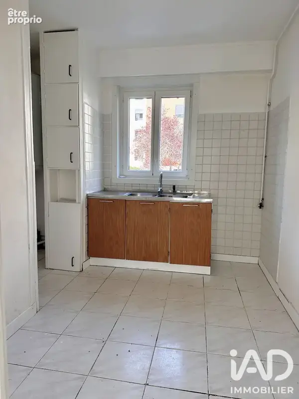 Photo 1 - Appartement à SAINT-JEAN-DE-LA-RUELLE