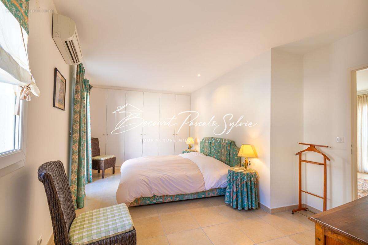 Maison à SAINT-SATURNIN-LES-AVIGNON