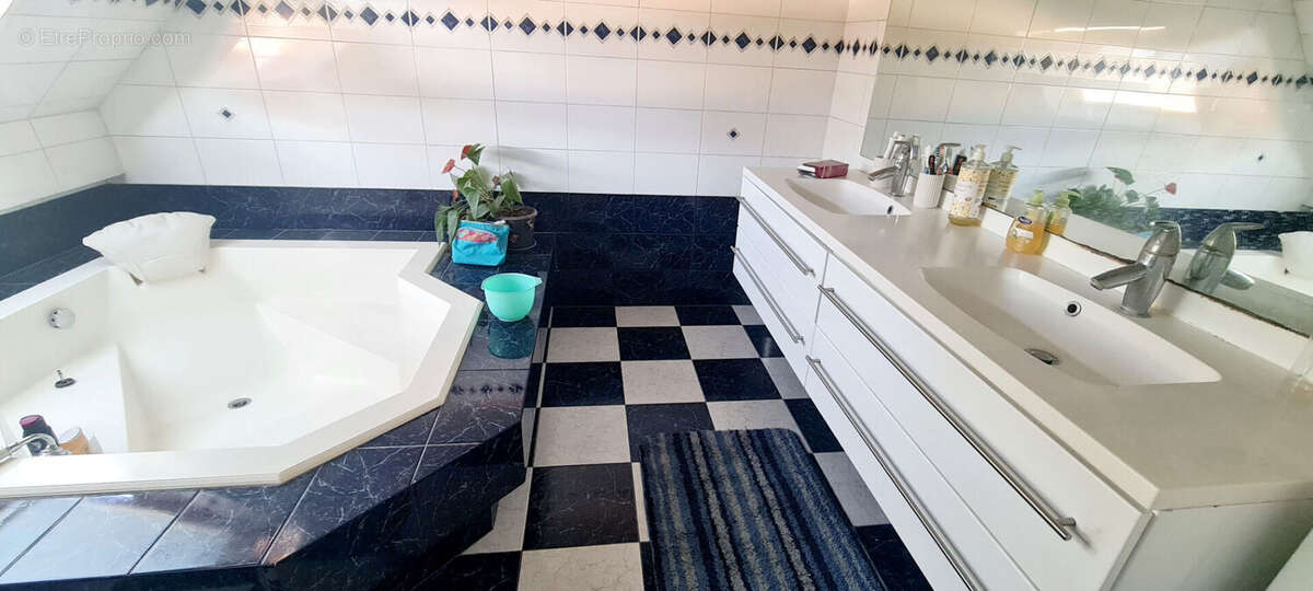 Maison à MITRY-MORY