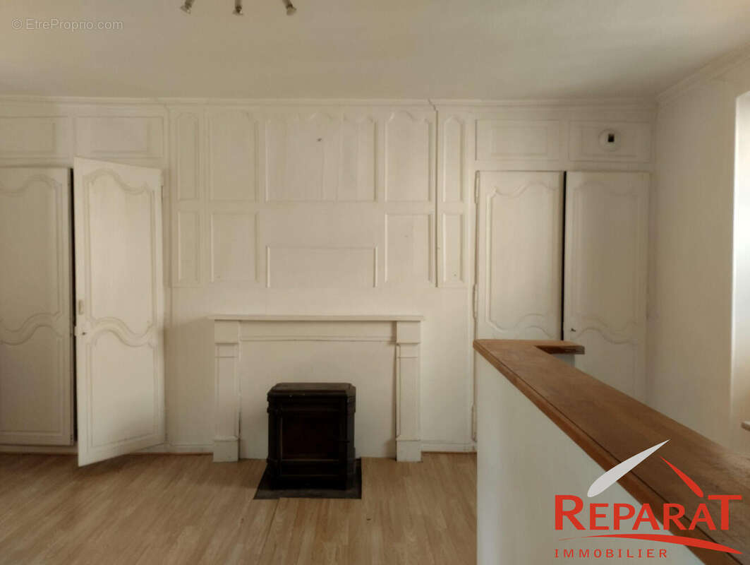 Appartement 186 m² à Juillac  - photo 9