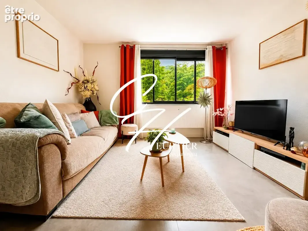Appartement à SEYSSINET-PARISET